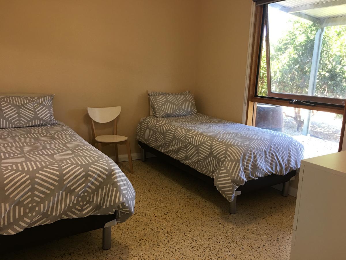Swan Valley Sisters Henley Brook Esterno foto